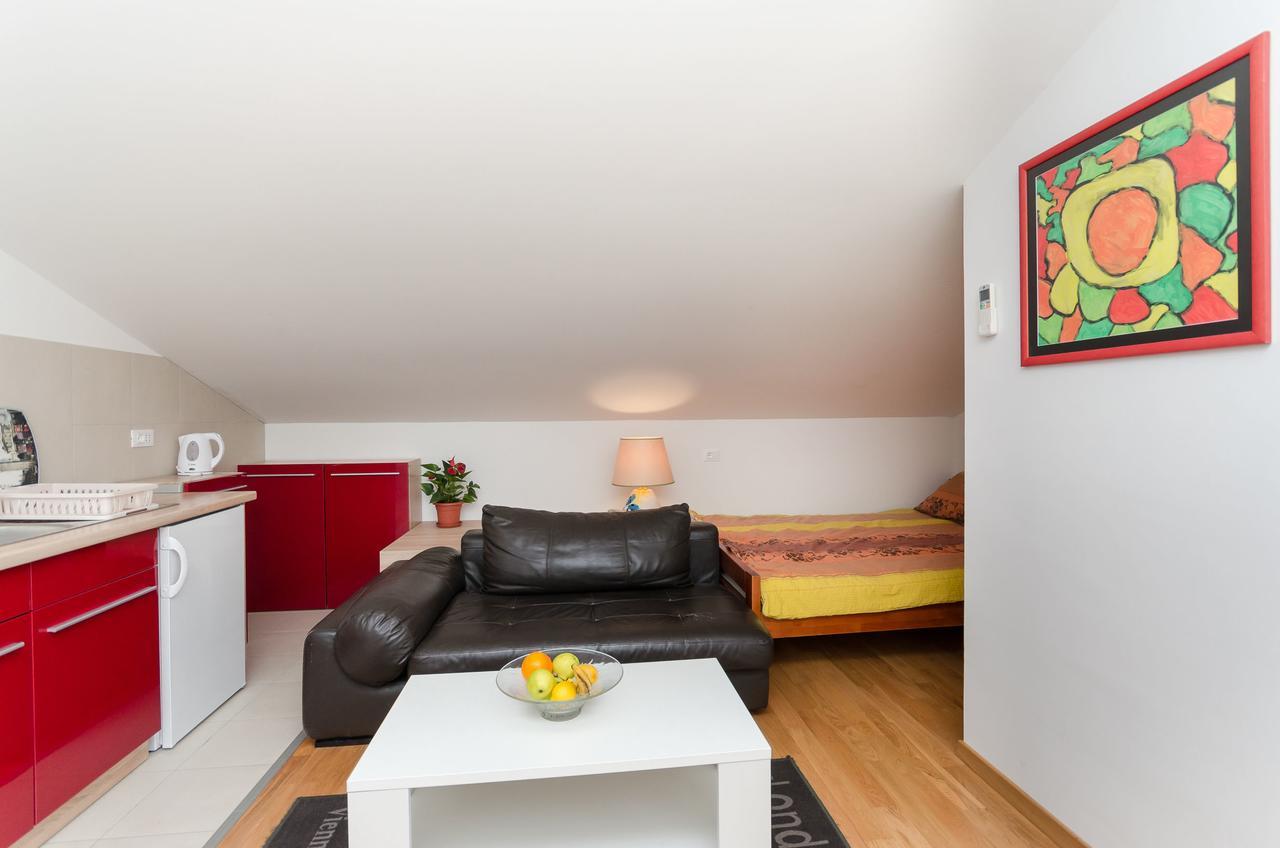 Apartment Goran โรวีน ภายนอก รูปภาพ