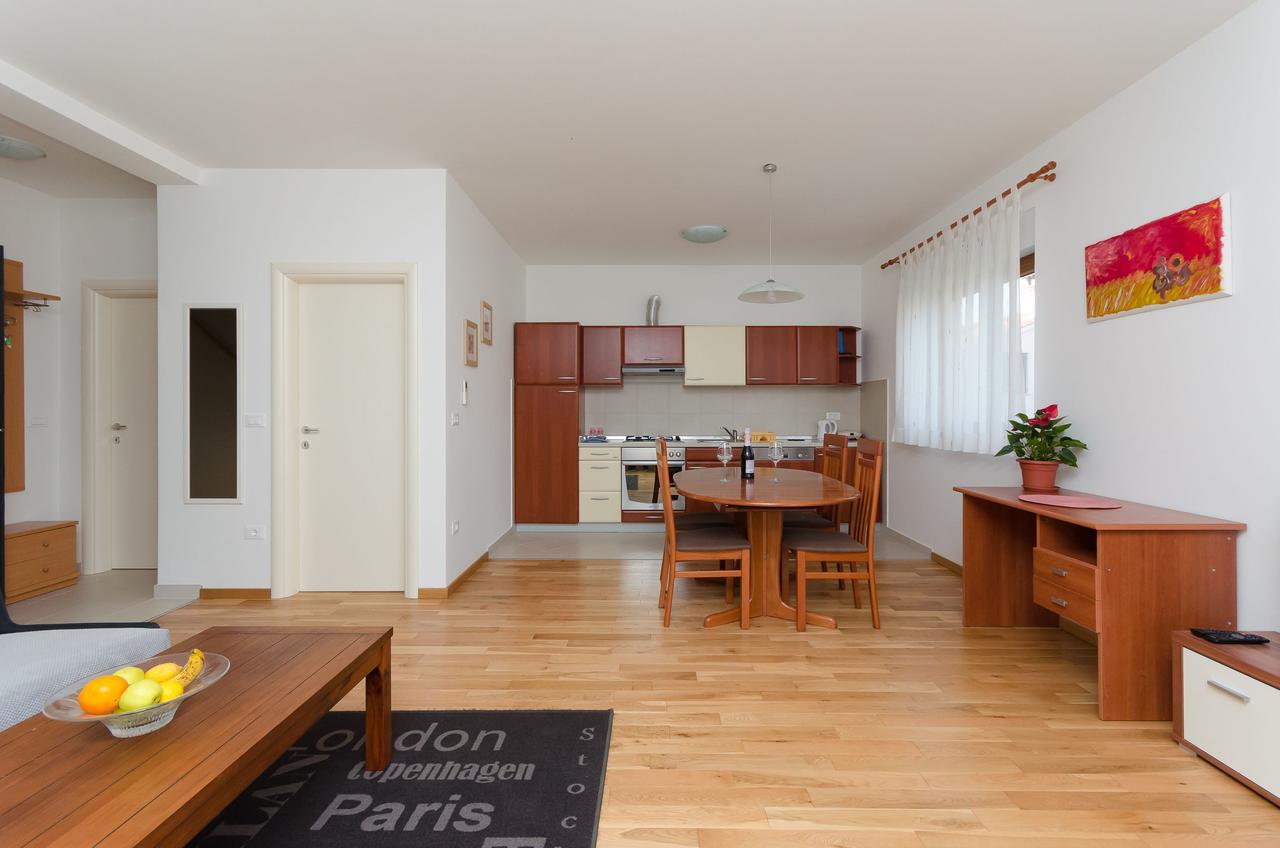 Apartment Goran โรวีน ภายนอก รูปภาพ